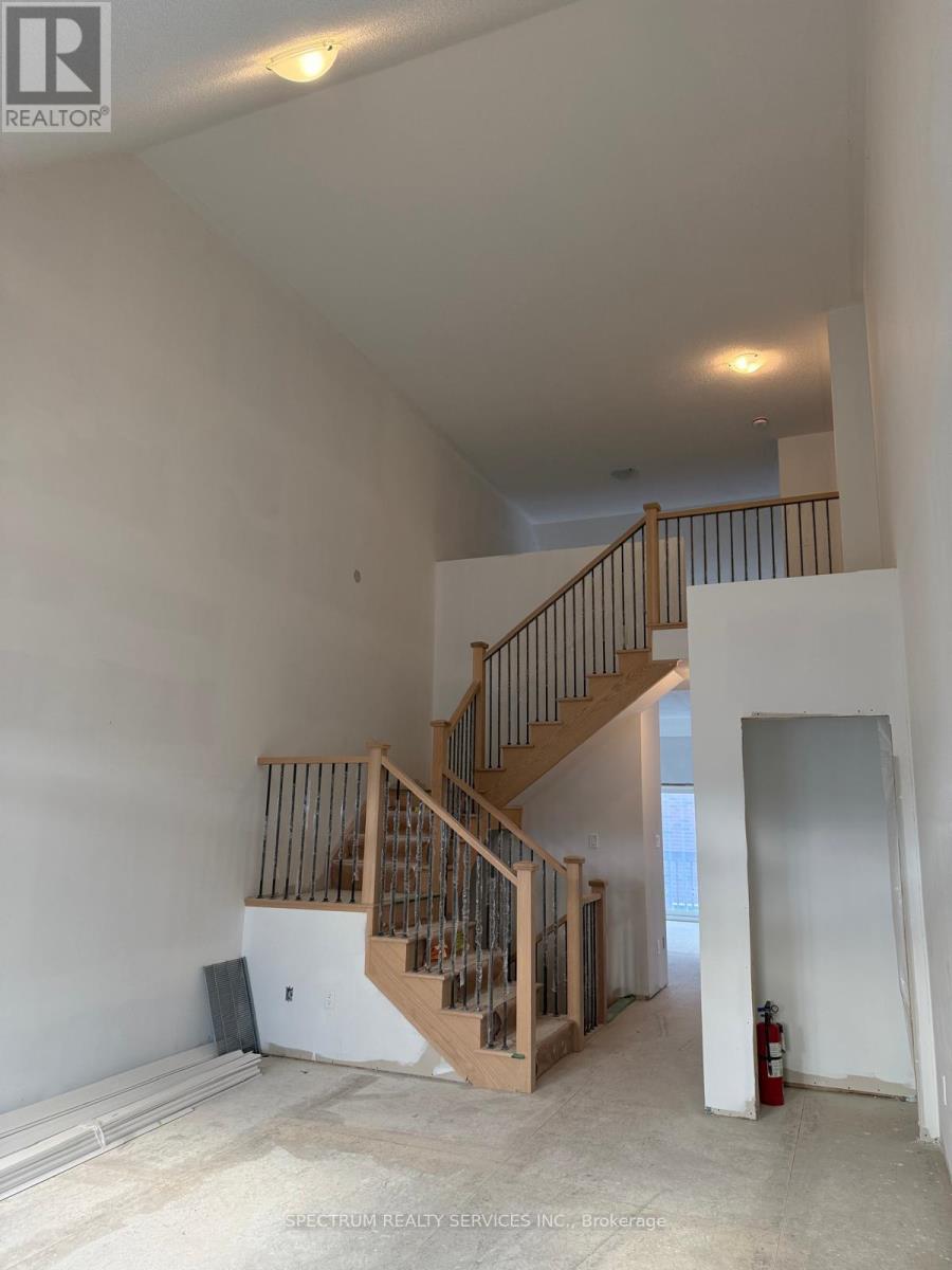 123 Muzzo Drive, Brampton, Ontario  L6R 3Y4 - Photo 4 - W12507742