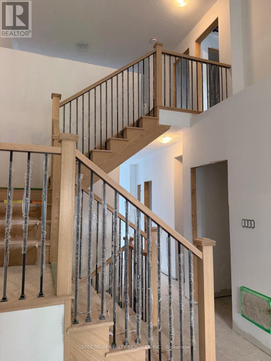 123 Muzzo Drive, Brampton, Ontario  L6R 3Y4 - Photo 7 - W12507742