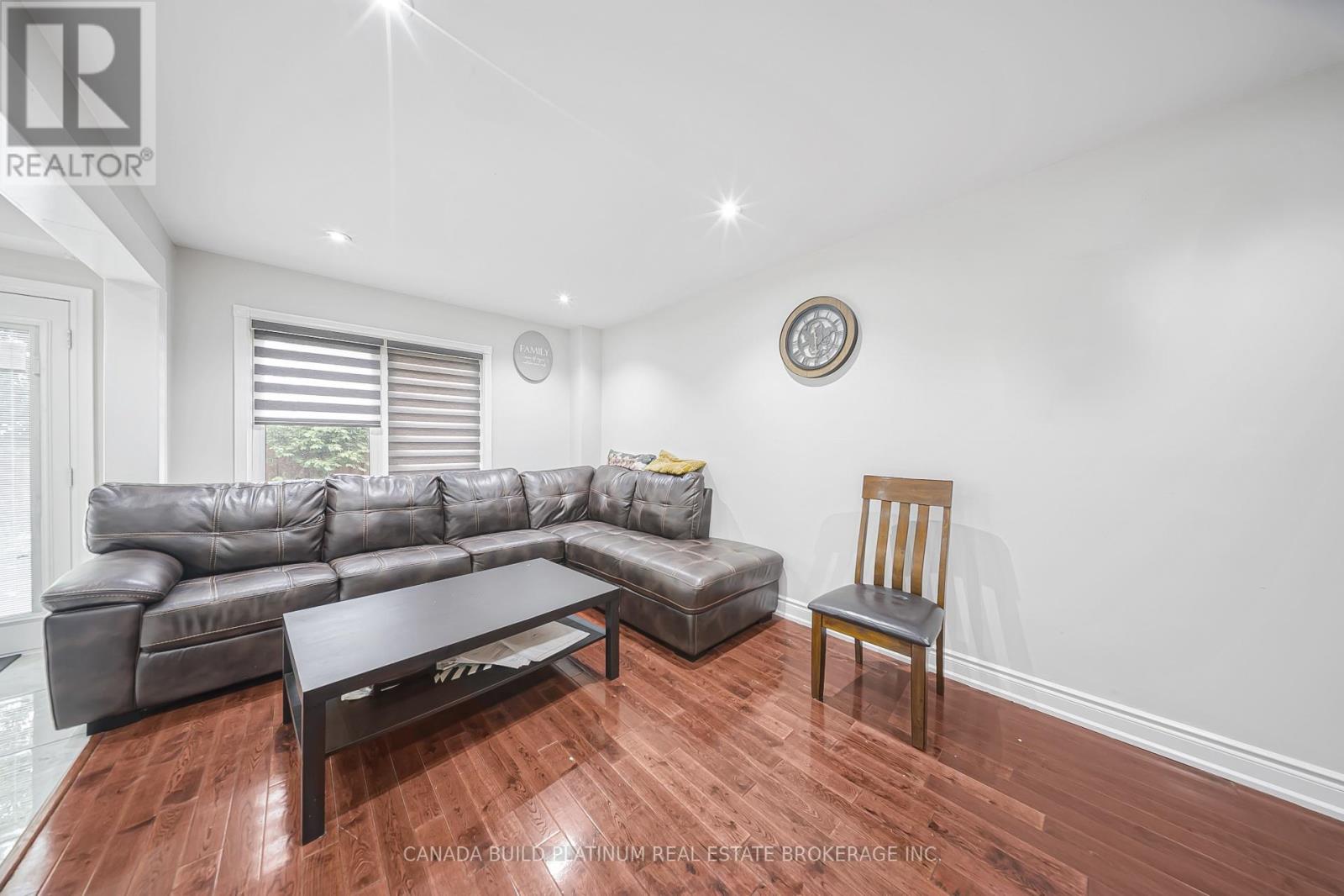 71 Ravenswood Drive, Brampton, Ontario  L6Y 4A1 - Photo 18 - W12507798