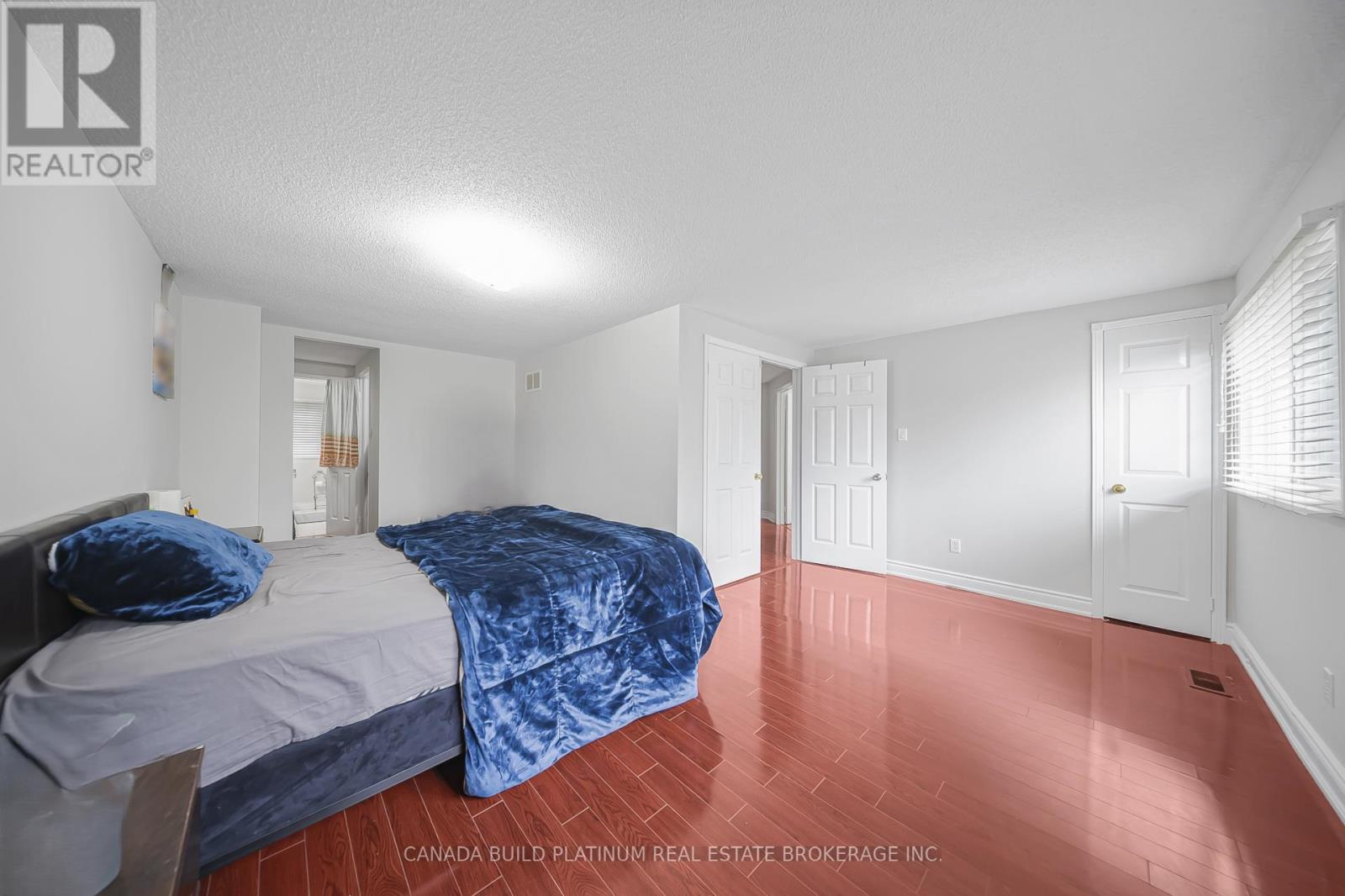 71 Ravenswood Drive, Brampton, Ontario  L6Y 4A1 - Photo 25 - W12507798