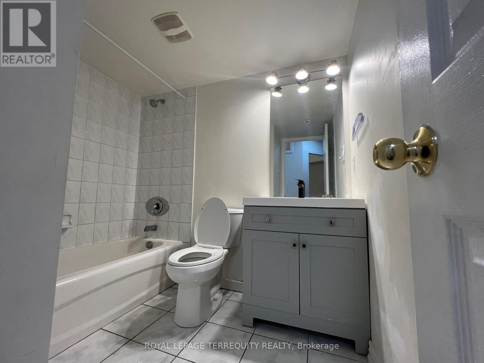 1055 - 95 George Appleton Way, Toronto, Ontario  M3M 0A2 - Photo 11 - W12507822