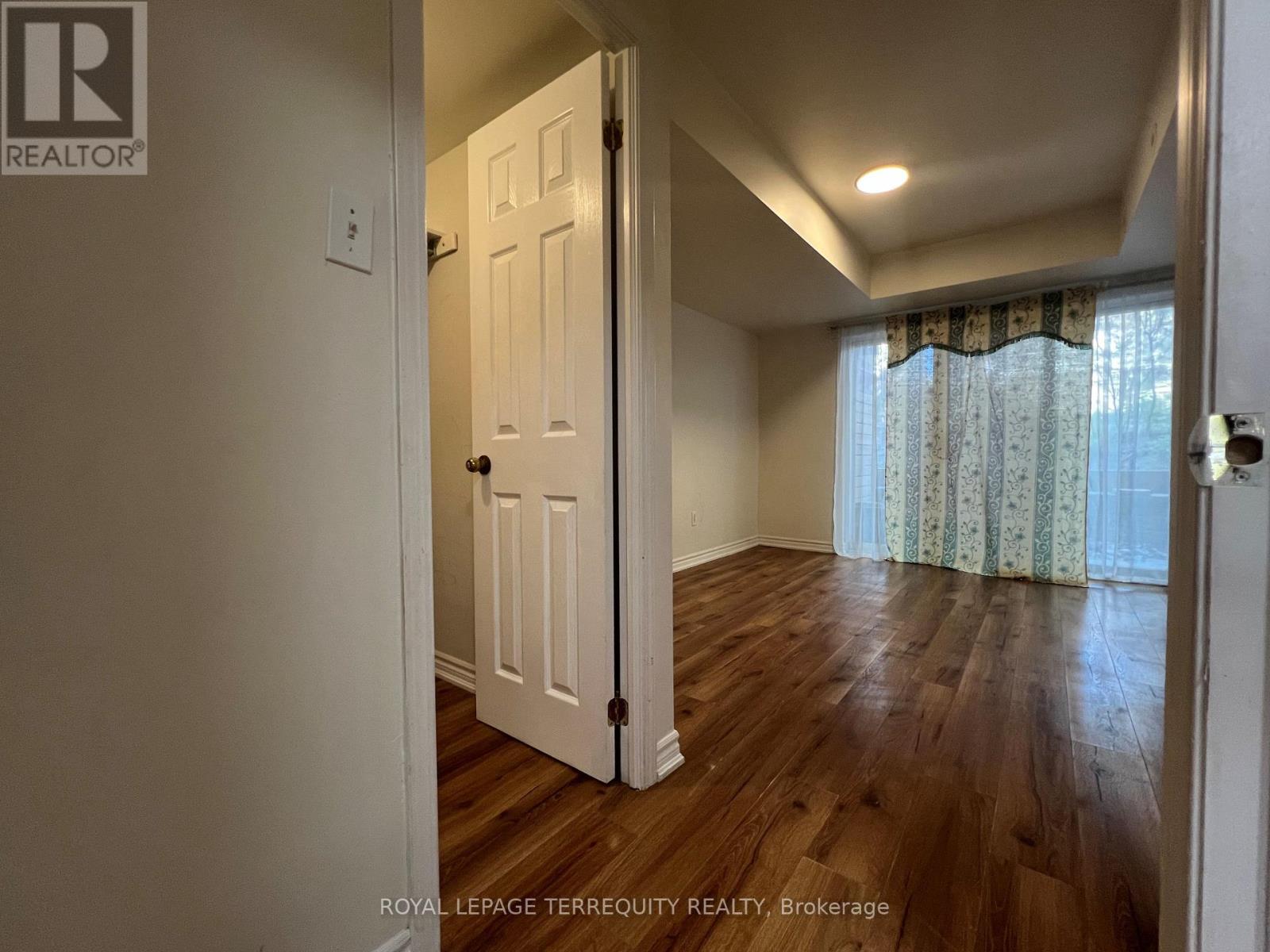 1055 - 95 George Appleton Way, Toronto, Ontario  M3M 0A2 - Photo 8 - W12507822