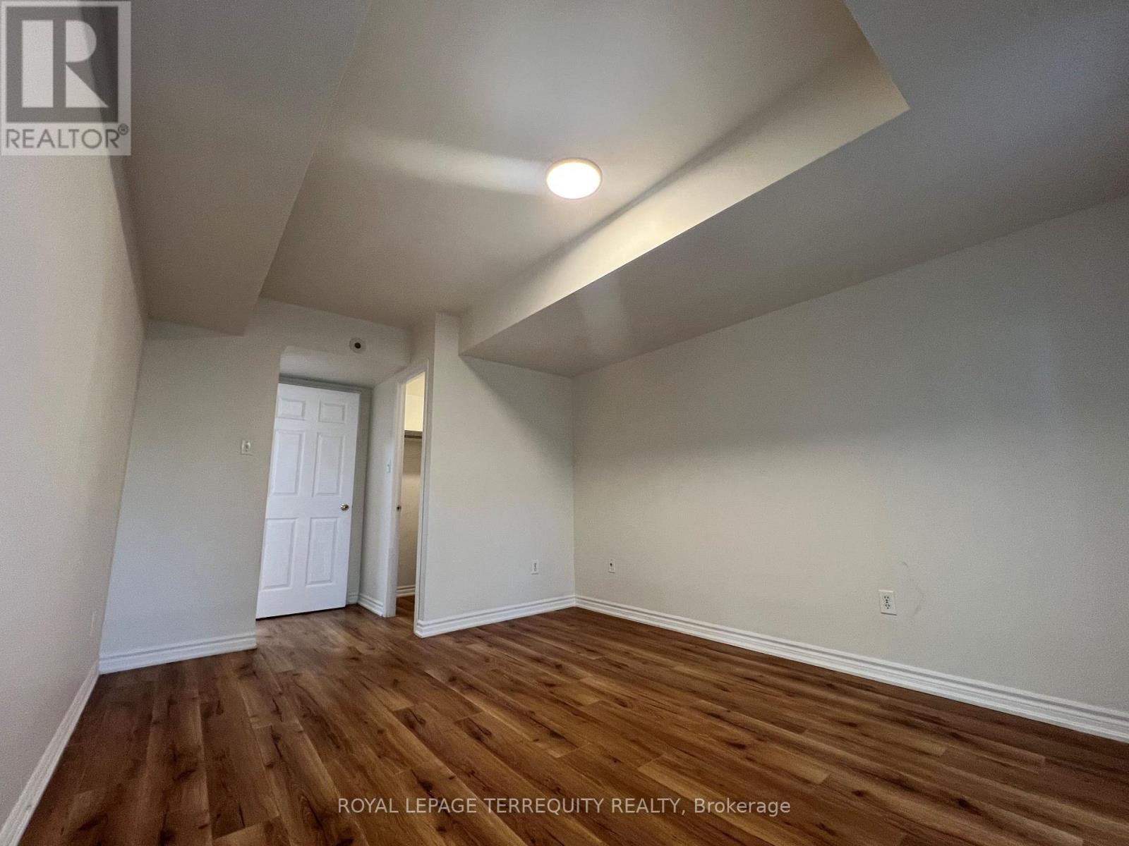 1055 - 95 George Appleton Way, Toronto, Ontario  M3M 0A2 - Photo 9 - W12507822