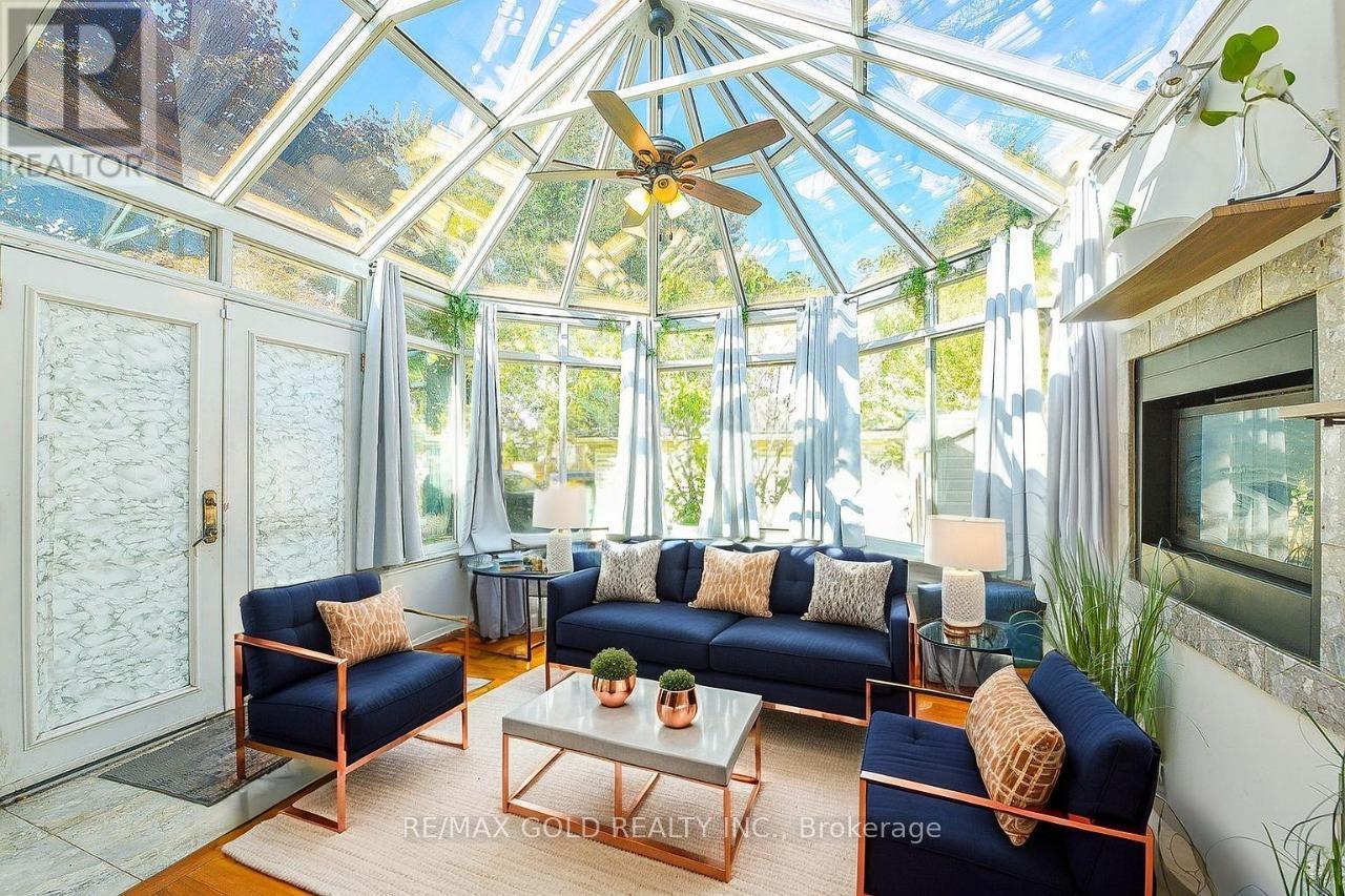 13 Foster Road, Mississauga, Ontario  L4T 1C3 - Photo 14 - W12507850