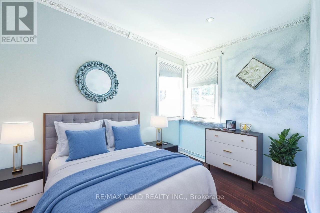 13 Foster Road, Mississauga, Ontario  L4T 1C3 - Photo 20 - W12507850