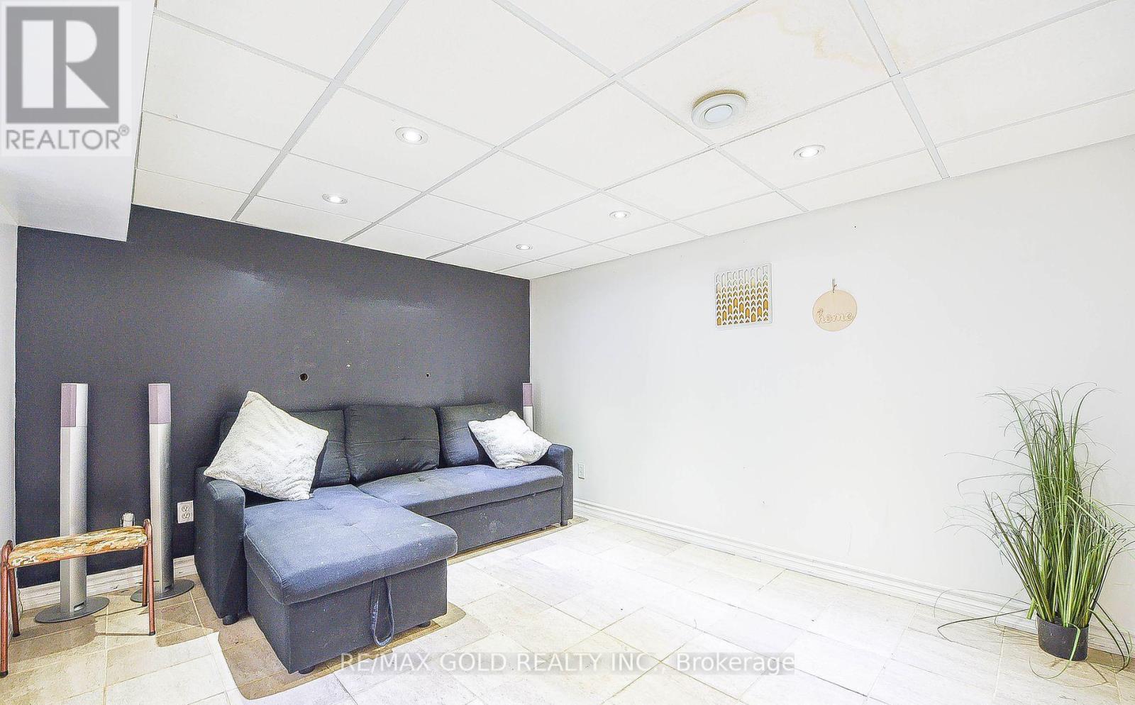 13 Foster Road, Mississauga, Ontario  L4T 1C3 - Photo 25 - W12507850