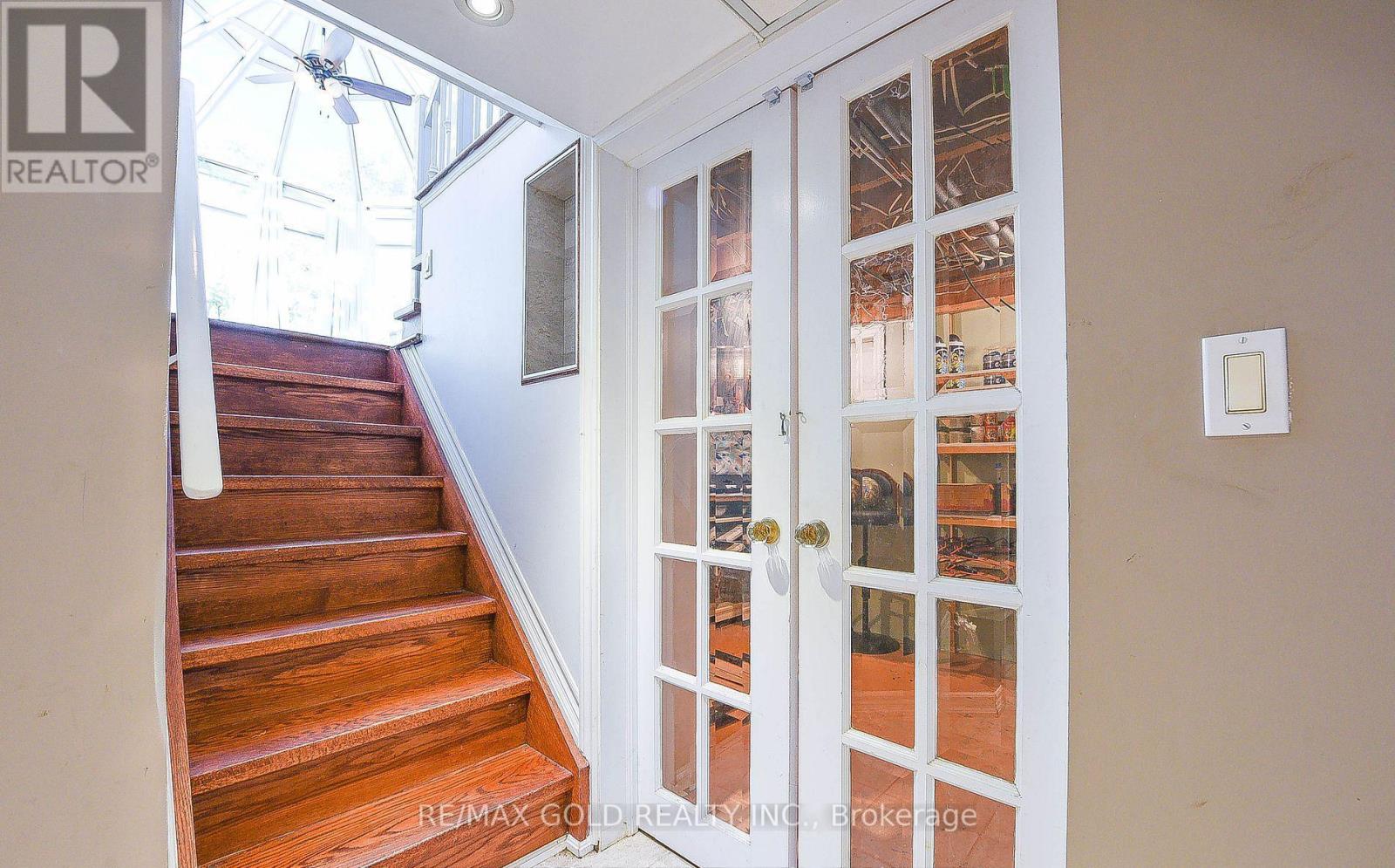 13 Foster Road, Mississauga, Ontario  L4T 1C3 - Photo 27 - W12507850