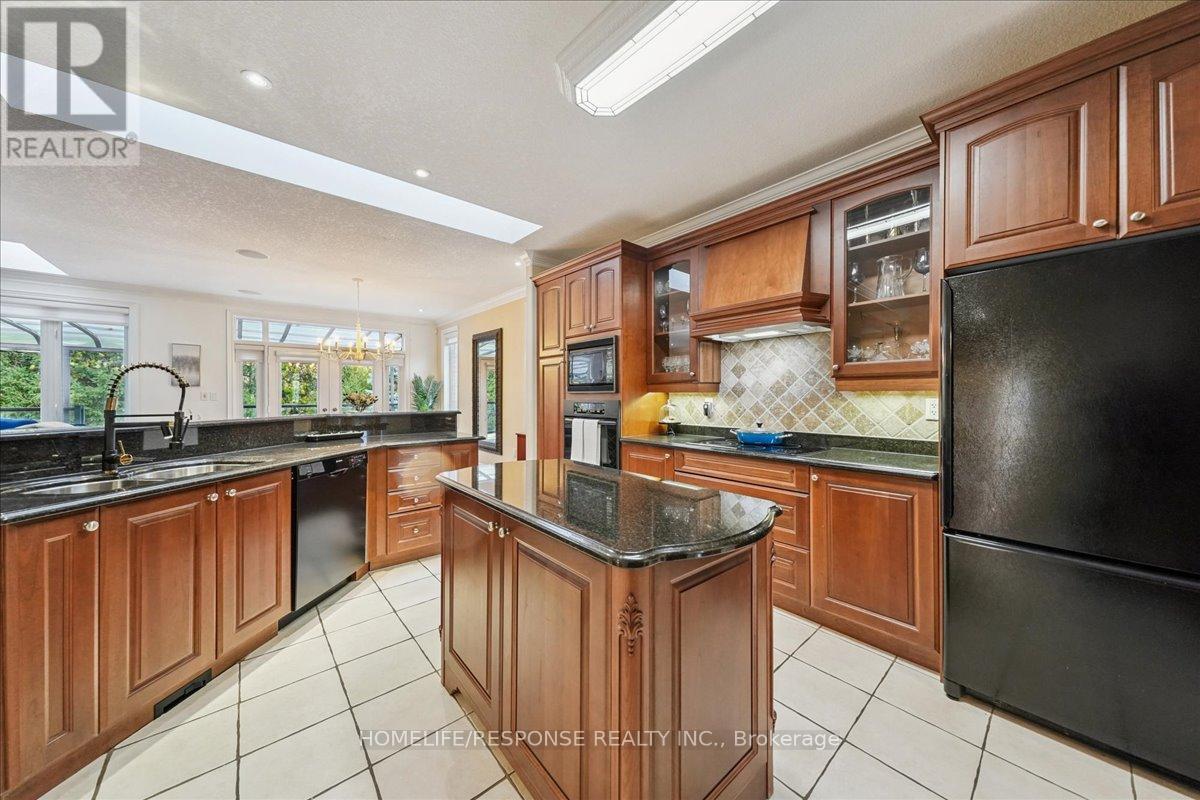 17 Mcnutt Street, Brampton, Ontario  L6Y 5L3 - Photo 10 - W12507892