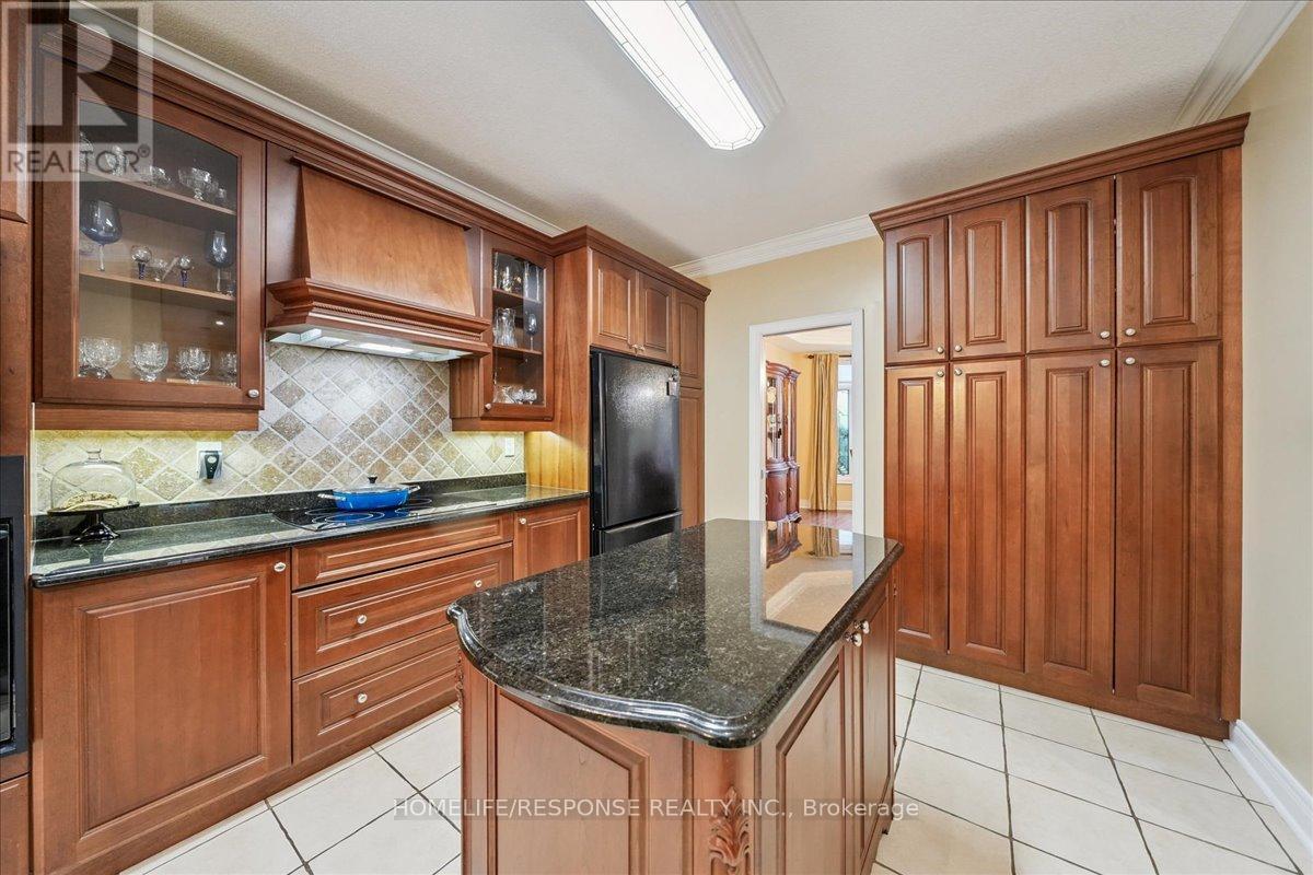 17 Mcnutt Street, Brampton, Ontario  L6Y 5L3 - Photo 12 - W12507892