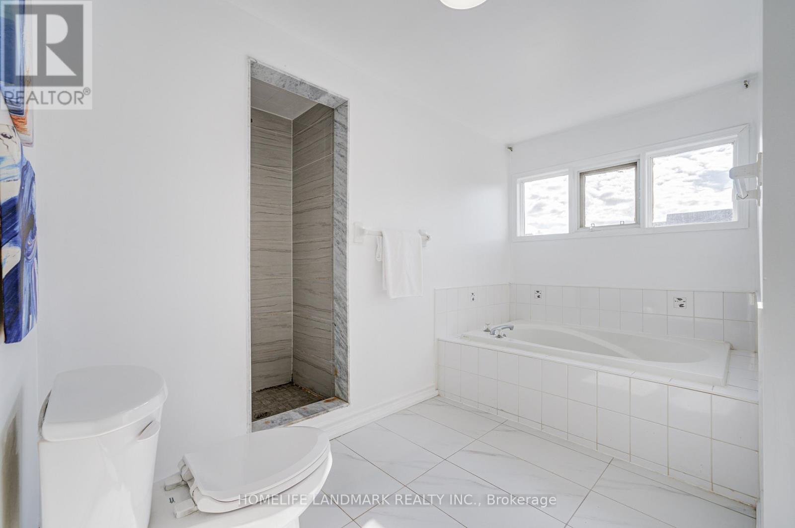 69 - 1050 Bristol Road W, Mississauga, Ontario  L5V 2E8 - Photo 32 - W12507908