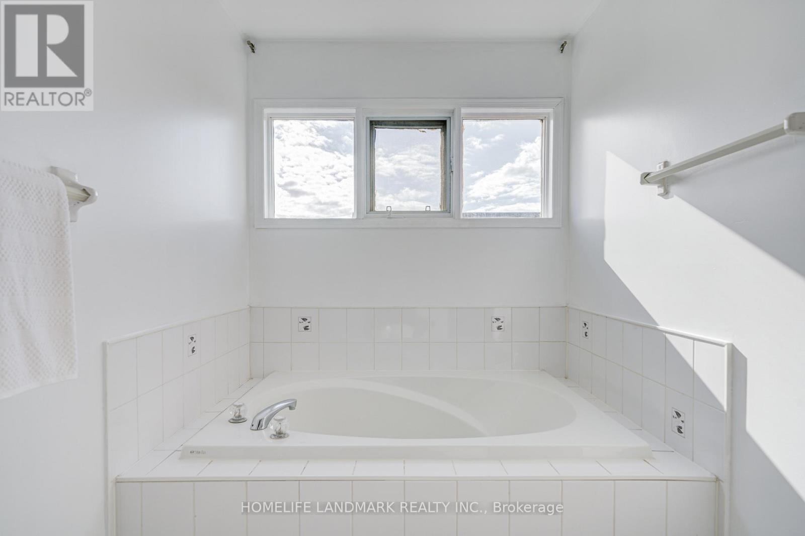 69 - 1050 Bristol Road W, Mississauga, Ontario  L5V 2E8 - Photo 33 - W12507908