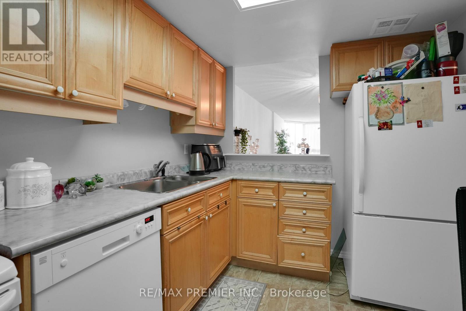 505 - 8 Lisa Street, Brampton, Ontario  L6T 4S6 - Photo 4 - W12507950