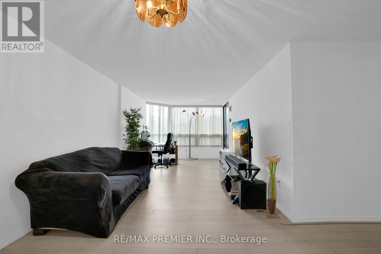 505 - 8 Lisa Street, Brampton, Ontario  L6T 4S6 - Photo 8 - W12507950