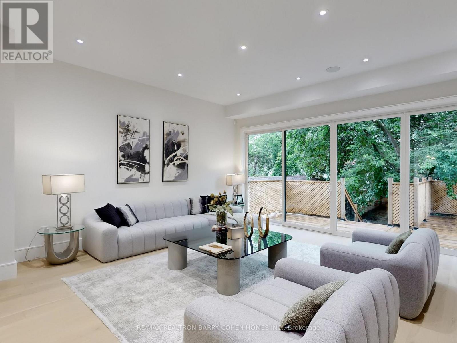 112 Newcastle Street, Toronto, Ontario  M8Z 1C8 - Photo 11 - W12507954