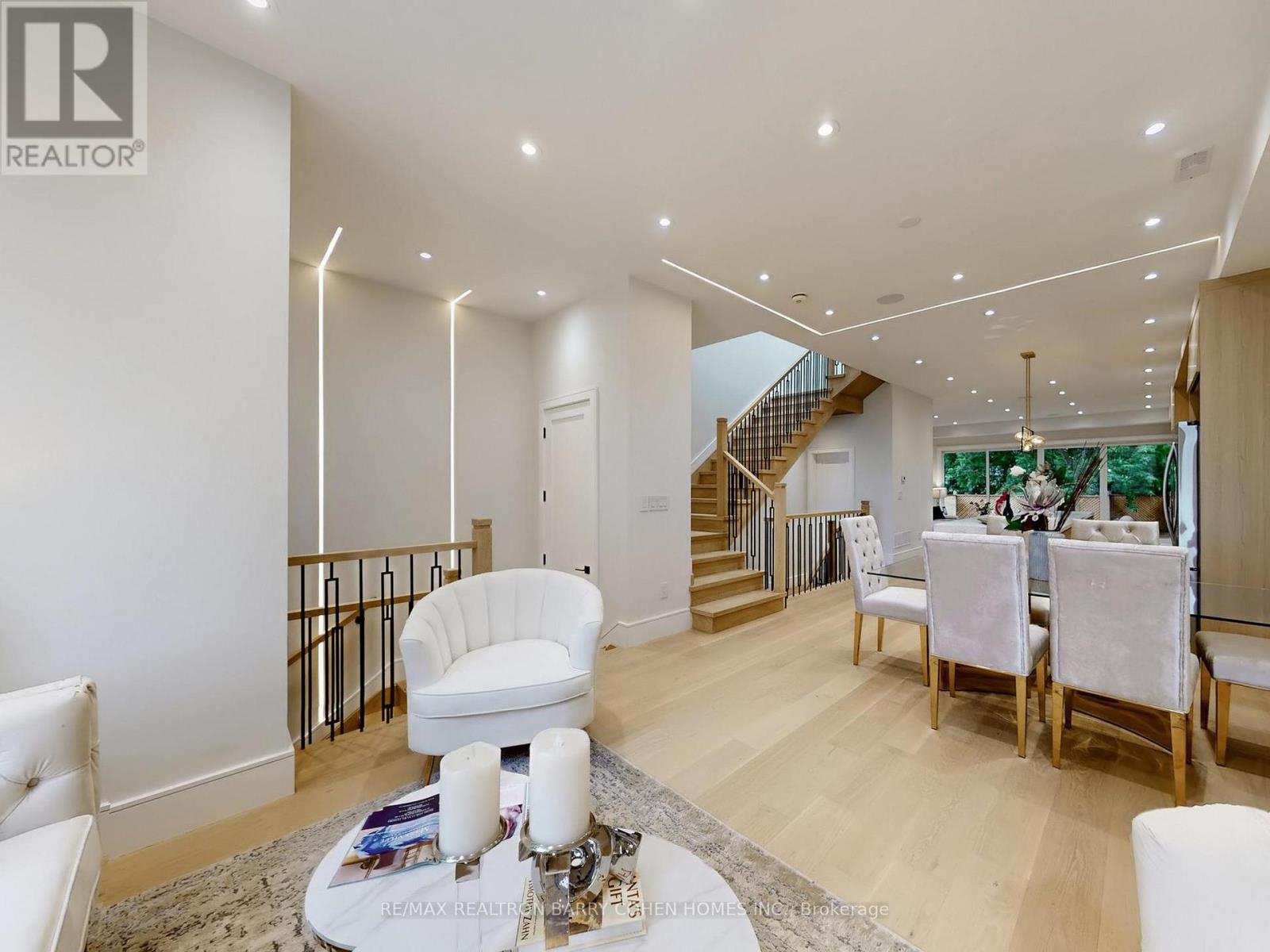 112 Newcastle Street, Toronto, Ontario  M8Z 1C8 - Photo 3 - W12507954