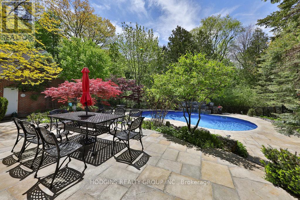 3264 Barchester Court, Mississauga, Ontario  L5L 5Z1 - Photo 5 - W12507960