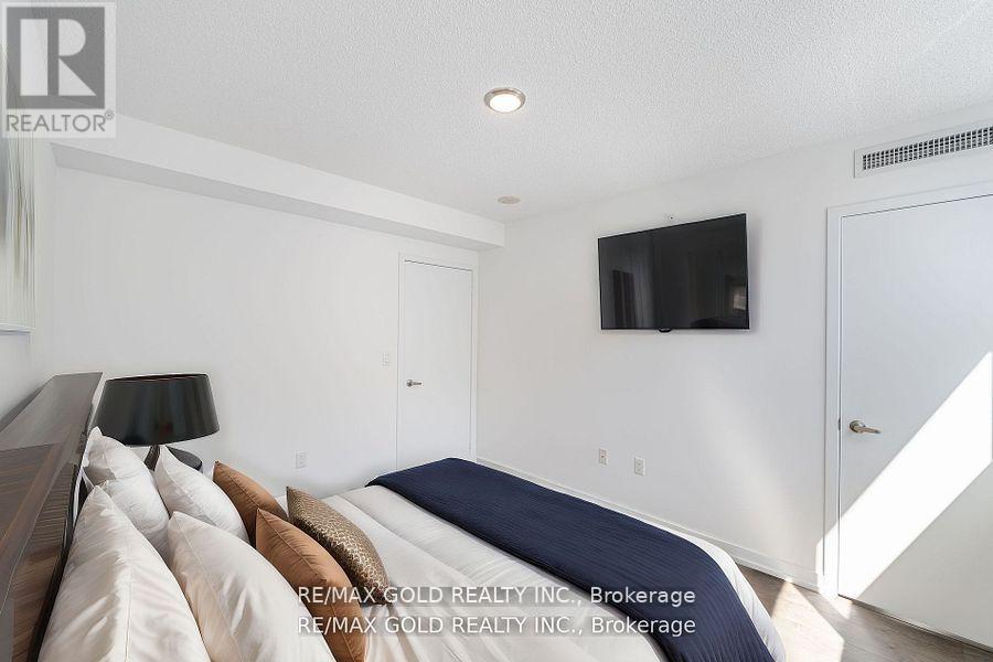 325 - 1410 Dupont Street, Toronto, Ontario  M6H 0B6 - Photo 10 - W12507968