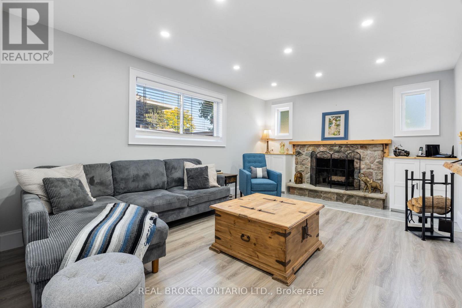 13 Pine Tree Crescent, Brampton, Ontario  L6W 1C7 - Photo 10 - W12507994