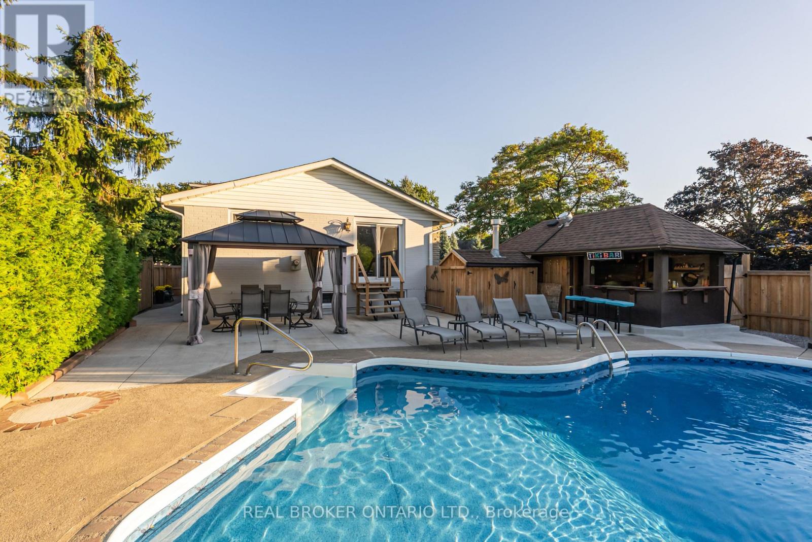 13 Pine Tree Crescent, Brampton, Ontario  L6W 1C7 - Photo 39 - W12507994