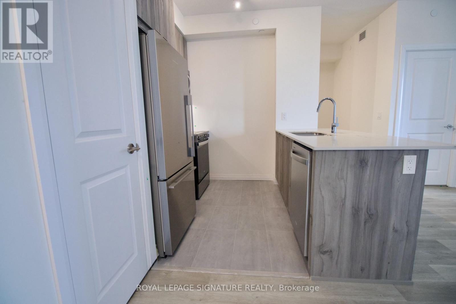 1105 - 15 Watergarden Drive, Mississauga, Ontario  L5R 0H4 - Photo 11 - W12508008