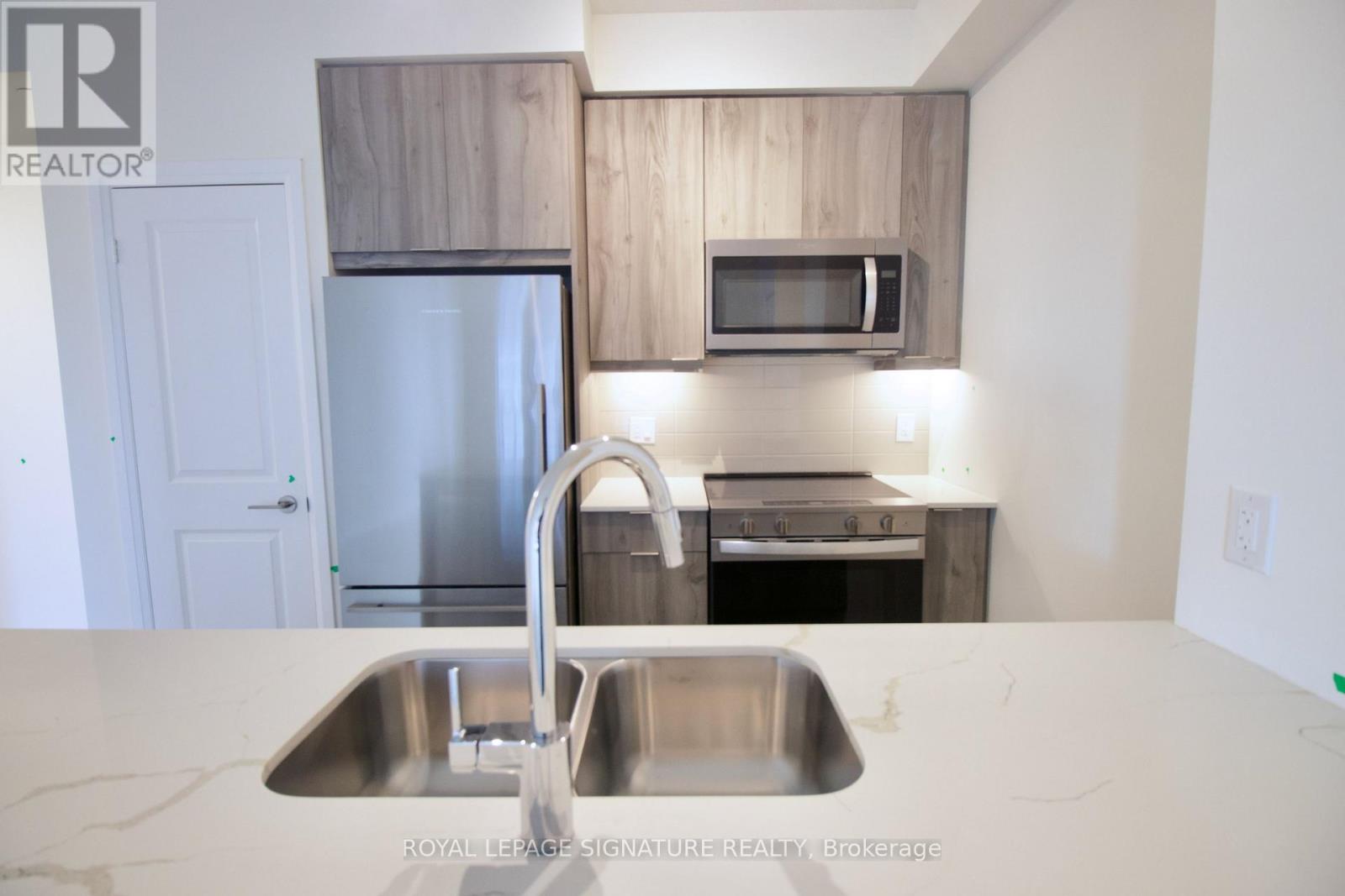 1105 - 15 Watergarden Drive, Mississauga, Ontario  L5R 0H4 - Photo 14 - W12508008