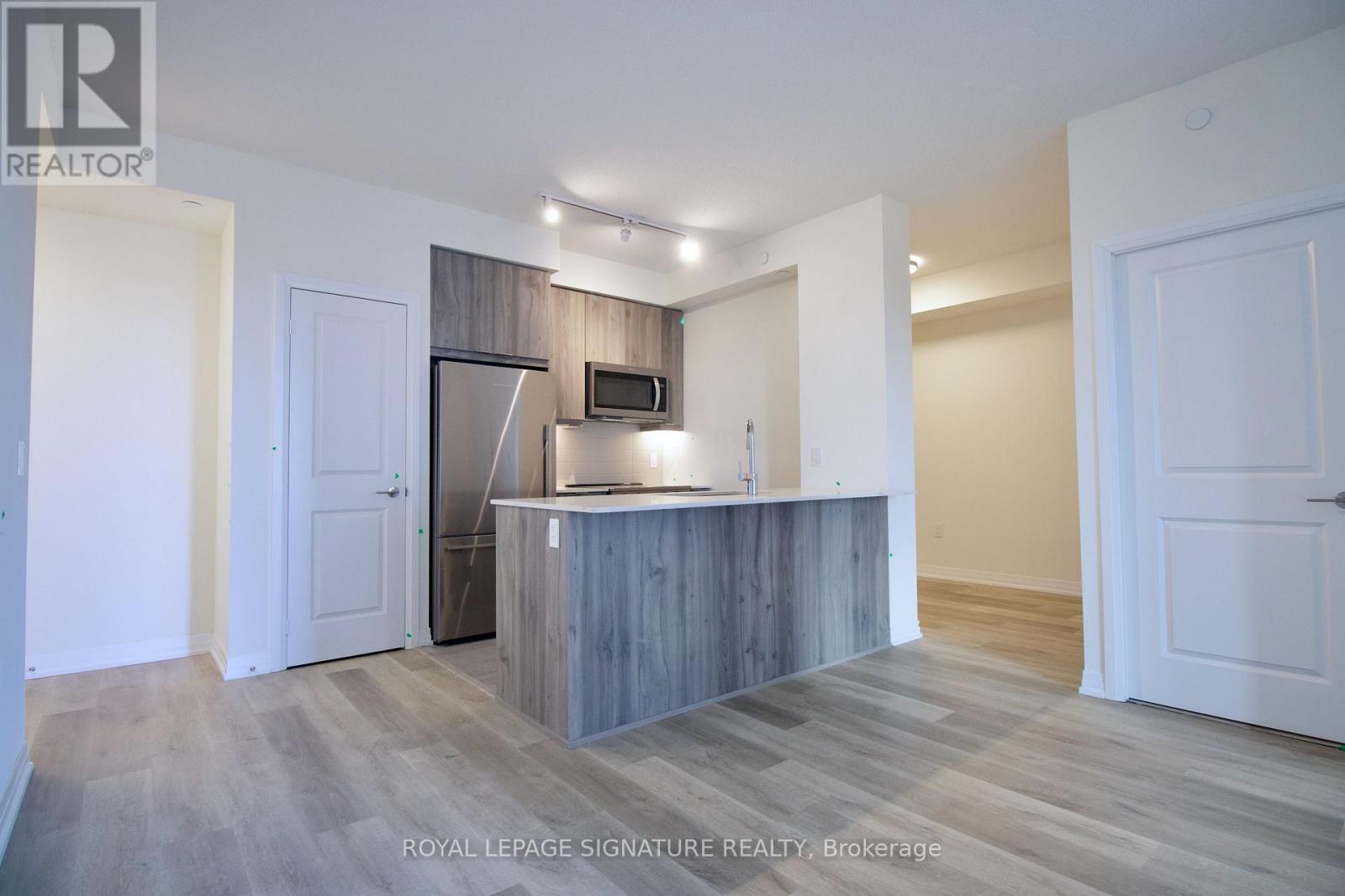 1105 - 15 Watergarden Drive, Mississauga, Ontario  L5R 0H4 - Photo 23 - W12508008