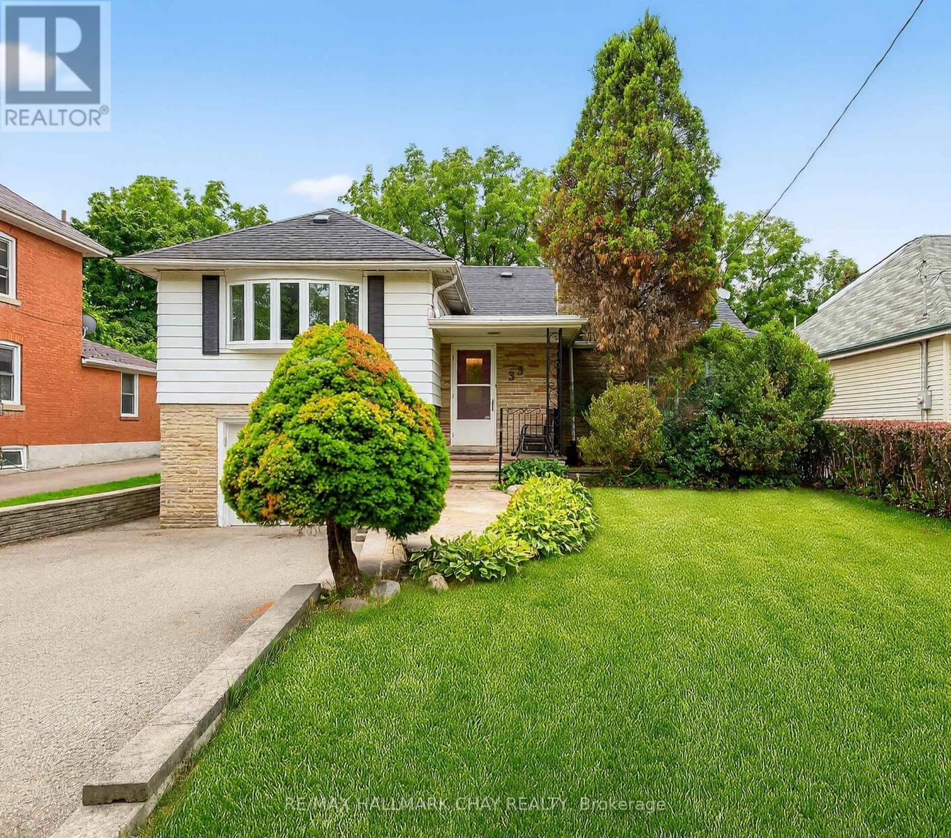33 MILL STREET S, Brampton, Ontario