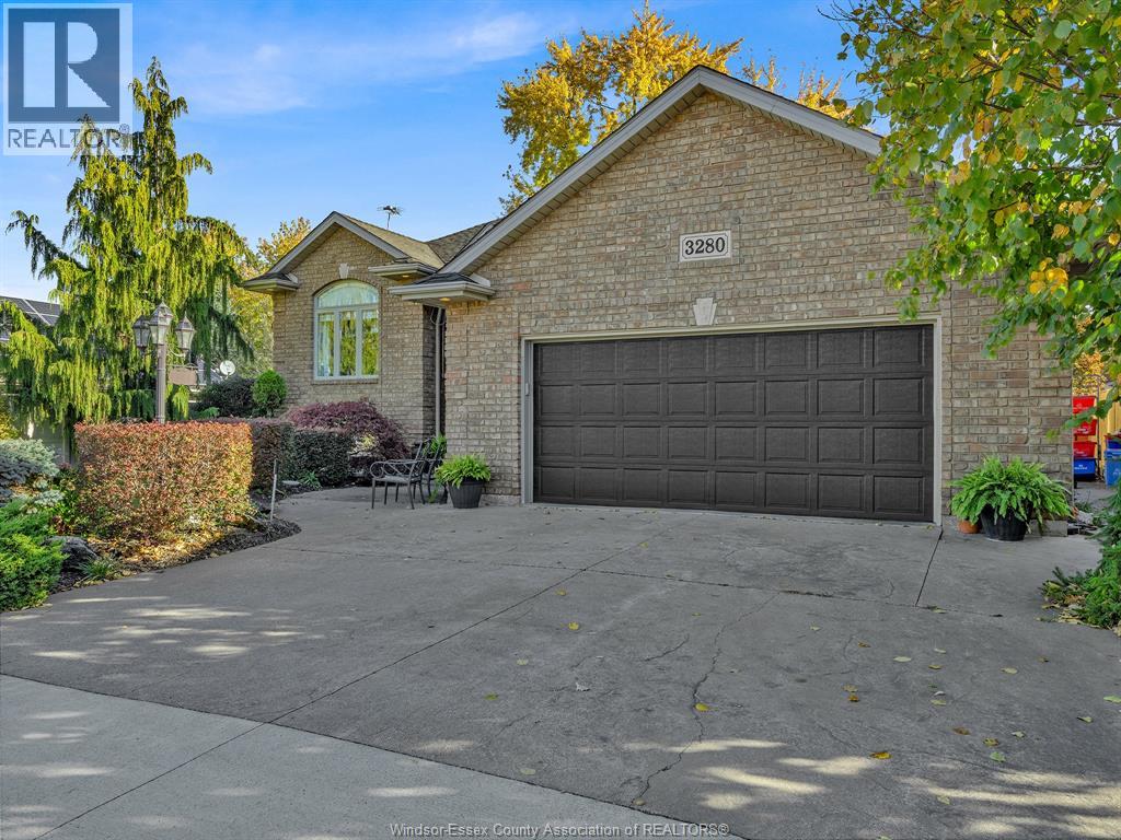 3280 California Avenue, Windsor, Ontario N9E 3K7 - Photo 3 - 25027985