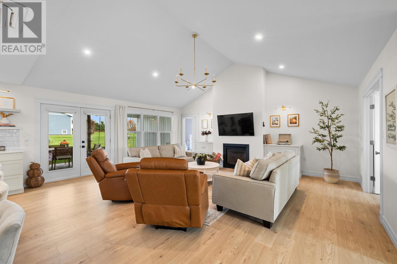 8 Macneill Avenue, Clyde River, Prince Edward Island  C0A 1H1 - Photo 20 - 202527257