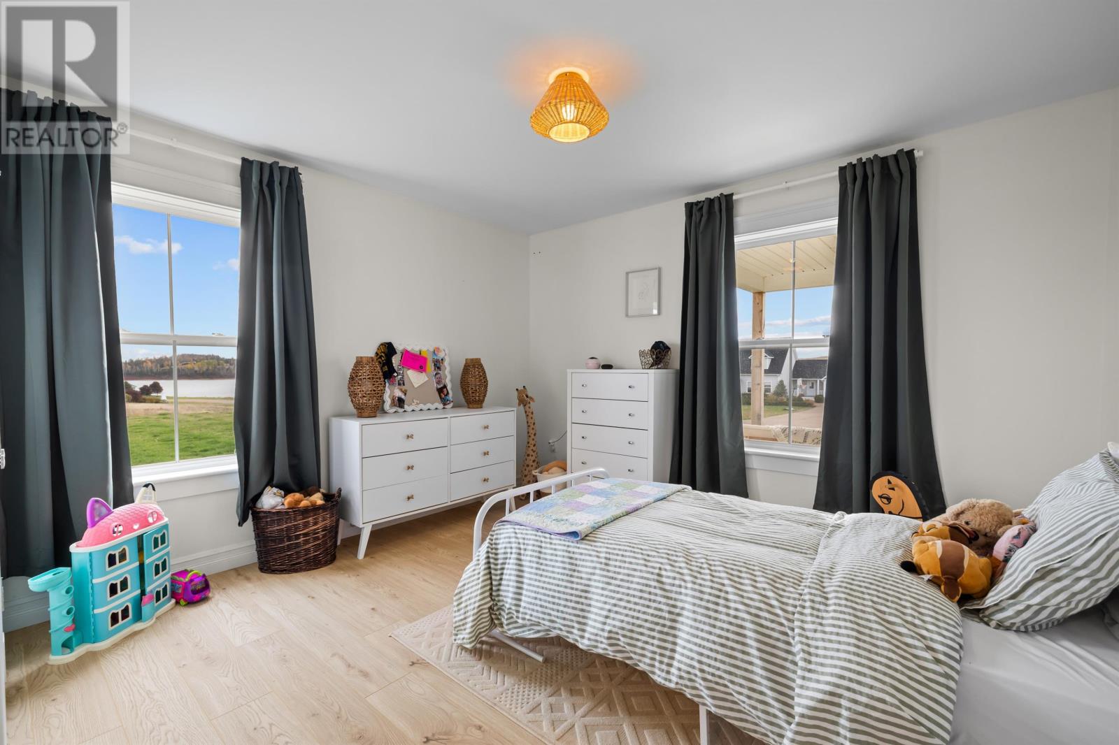 8 Macneill Avenue, Clyde River, Prince Edward Island  C0A 1H1 - Photo 30 - 202527257