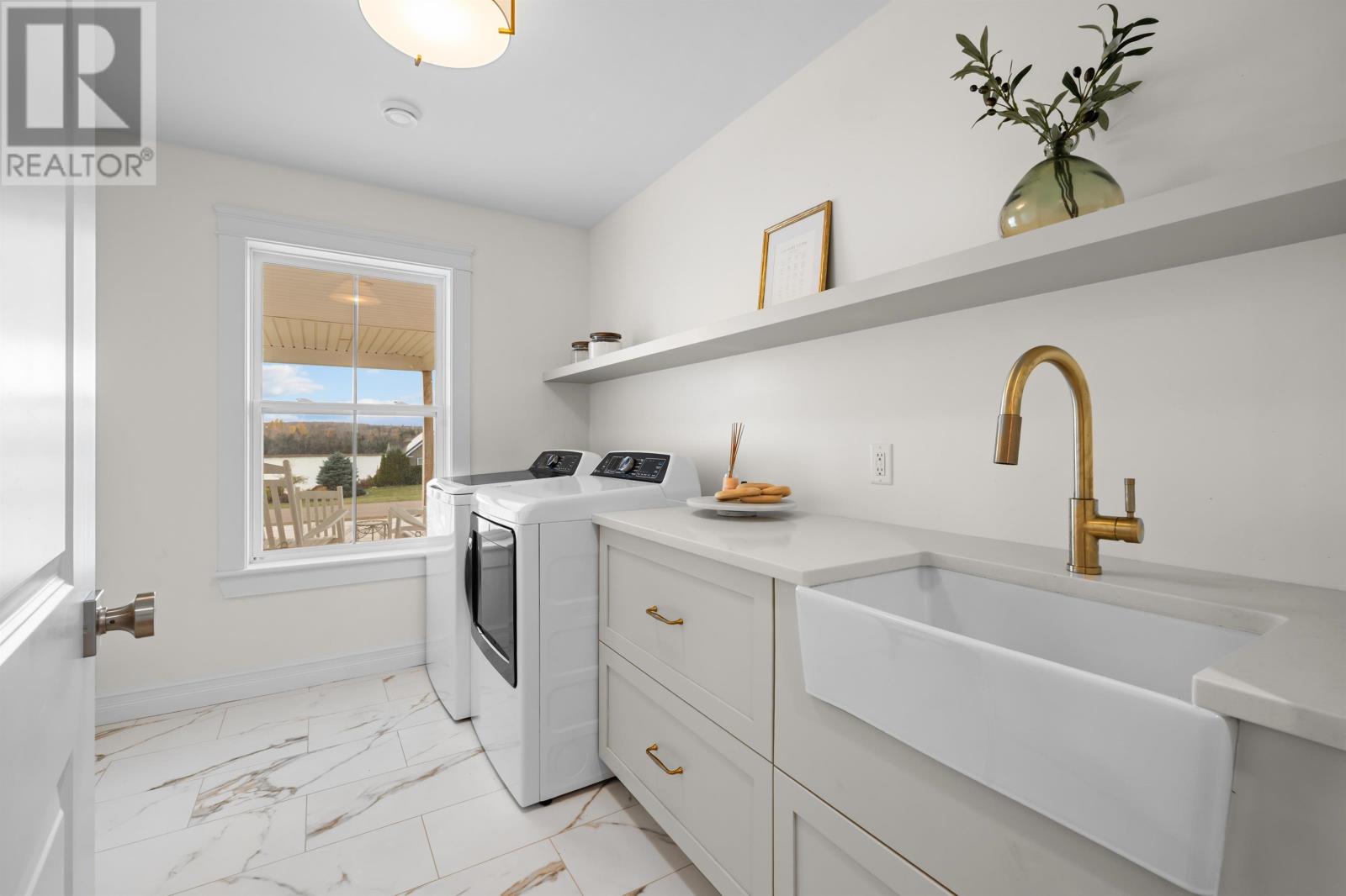 8 Macneill Avenue, Clyde River, Prince Edward Island  C0A 1H1 - Photo 34 - 202527257