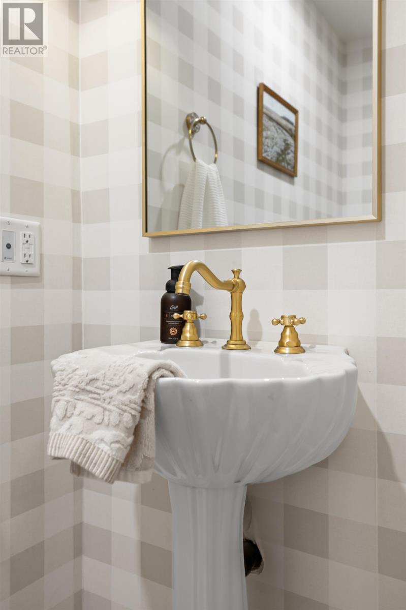 8 Macneill Avenue, Clyde River, Prince Edward Island  C0A 1H1 - Photo 35 - 202527257