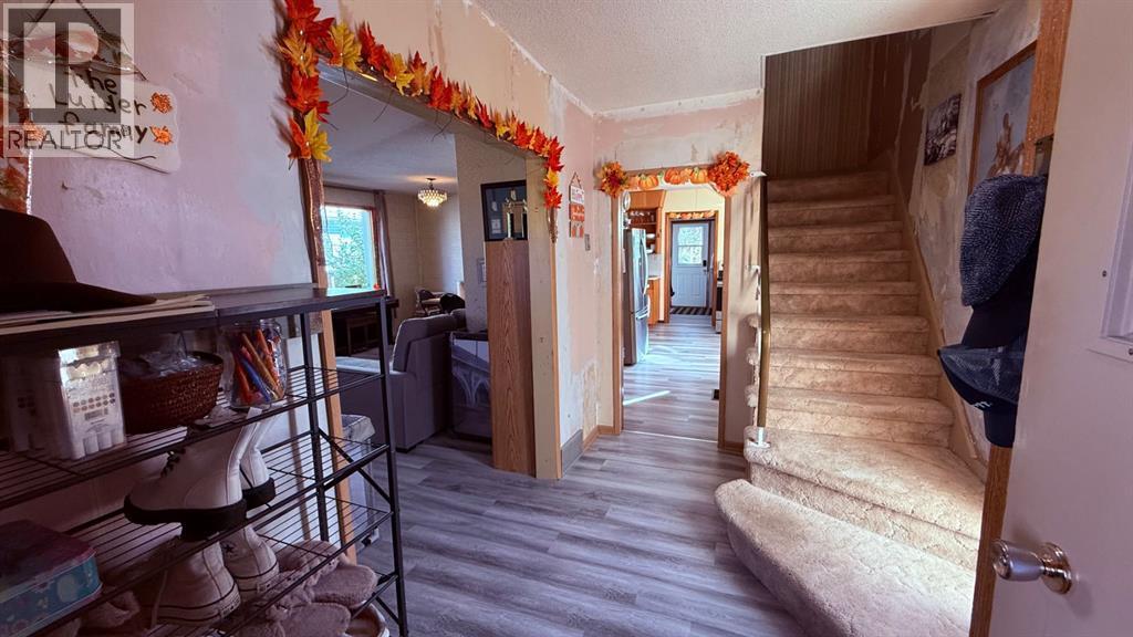 215 5 Avenue W, Hanna, Alberta  T0J 1P0 - Photo 6 - A2263668