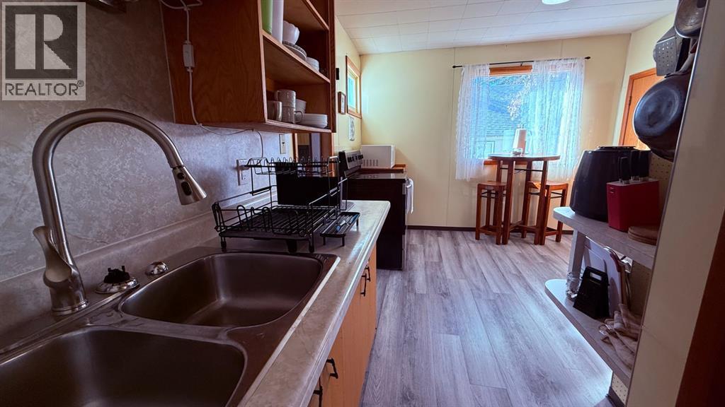 215 5 Avenue W, Hanna, Alberta  T0J 1P0 - Photo 13 - A2263668