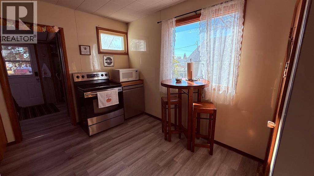 215 5 Avenue W, Hanna, Alberta  T0J 1P0 - Photo 15 - A2263668