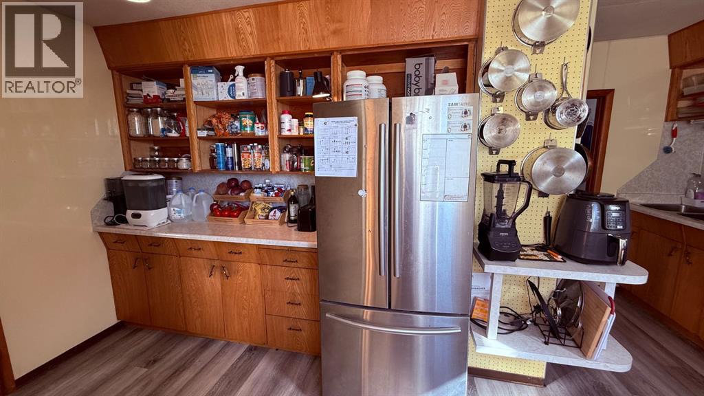 215 5 Avenue W, Hanna, Alberta  T0J 1P0 - Photo 16 - A2263668