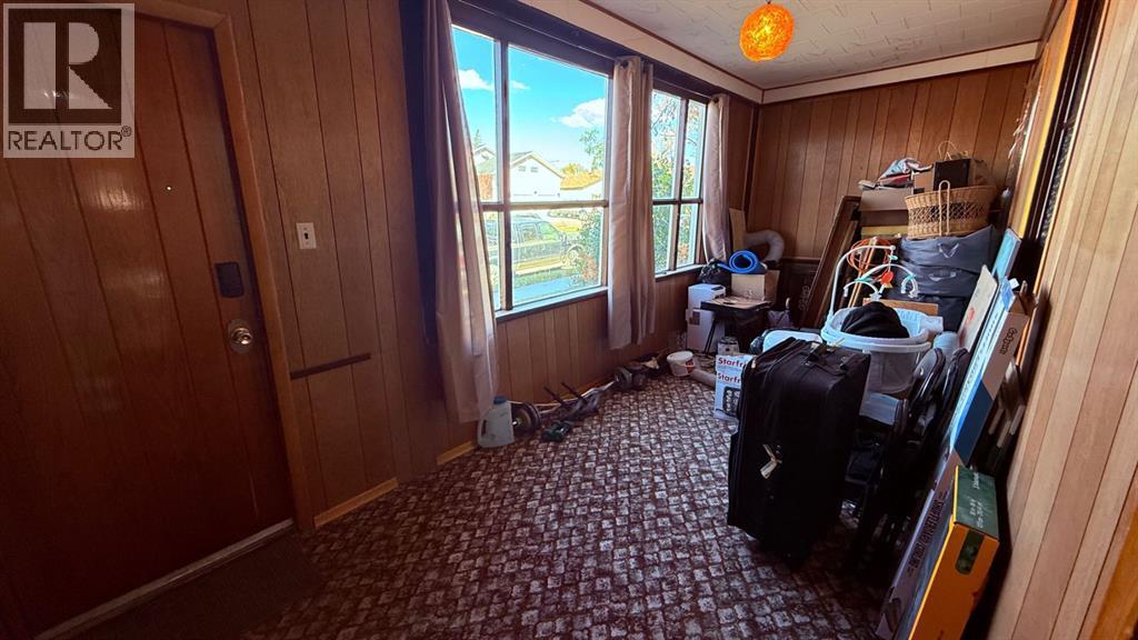 215 5 Avenue W, Hanna, Alberta  T0J 1P0 - Photo 5 - A2263668