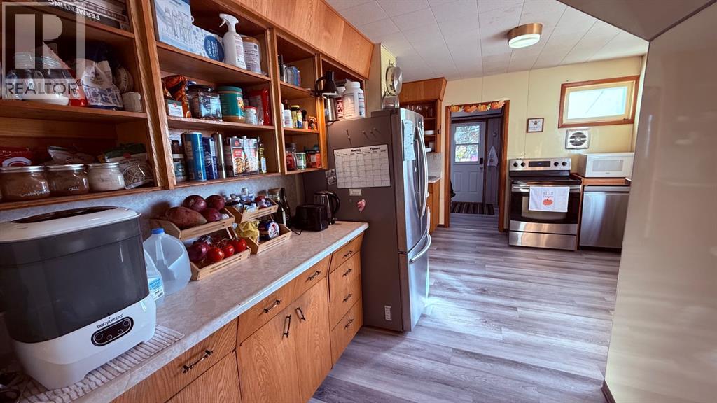 215 5 Avenue W, Hanna, Alberta  T0J 1P0 - Photo 17 - A2263668