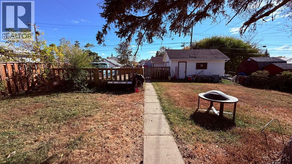 215 5 Avenue W, Hanna, Alberta  T0J 1P0 - Photo 36 - A2263668