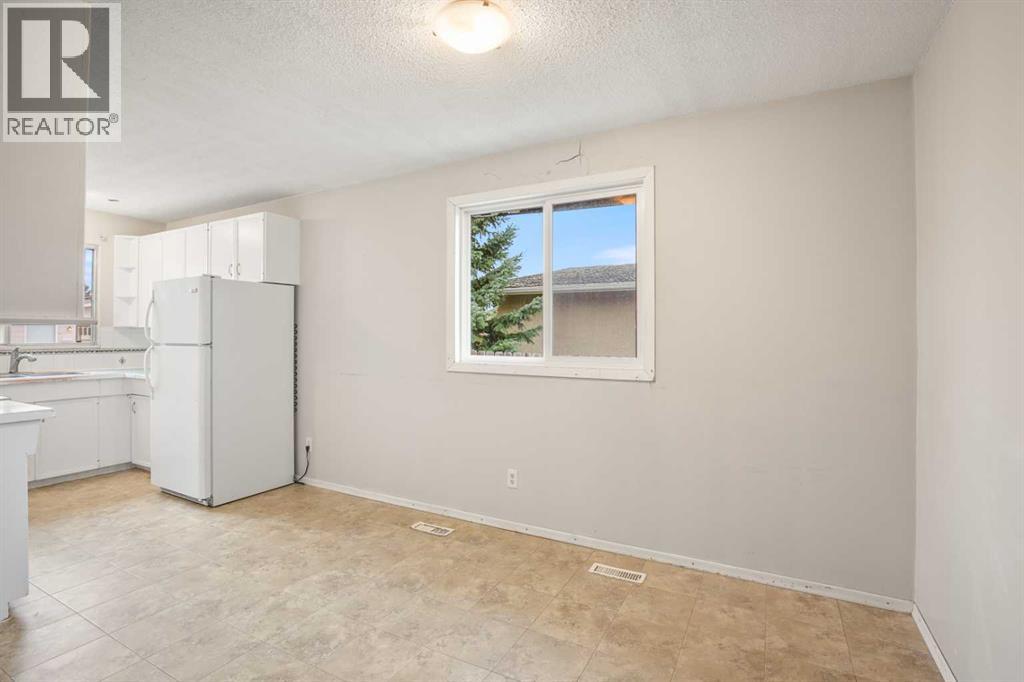 40 Wells Street, Red Deer, Alberta  T4N 5Y3 - Photo 11 - A2268634