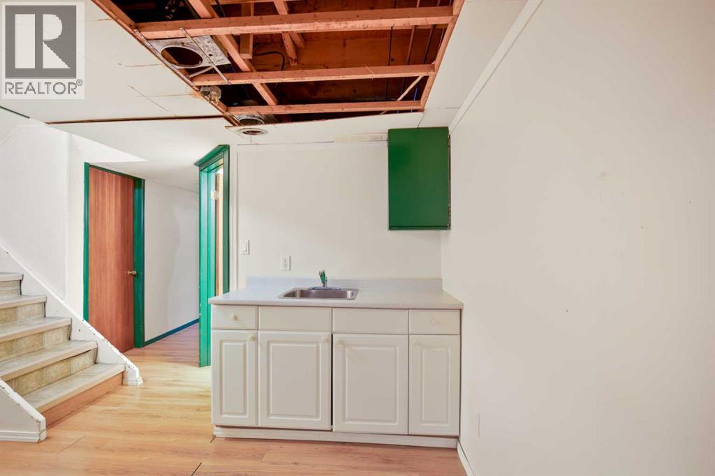 40 Wells Street, Red Deer, Alberta  T4N 5Y3 - Photo 26 - A2268634