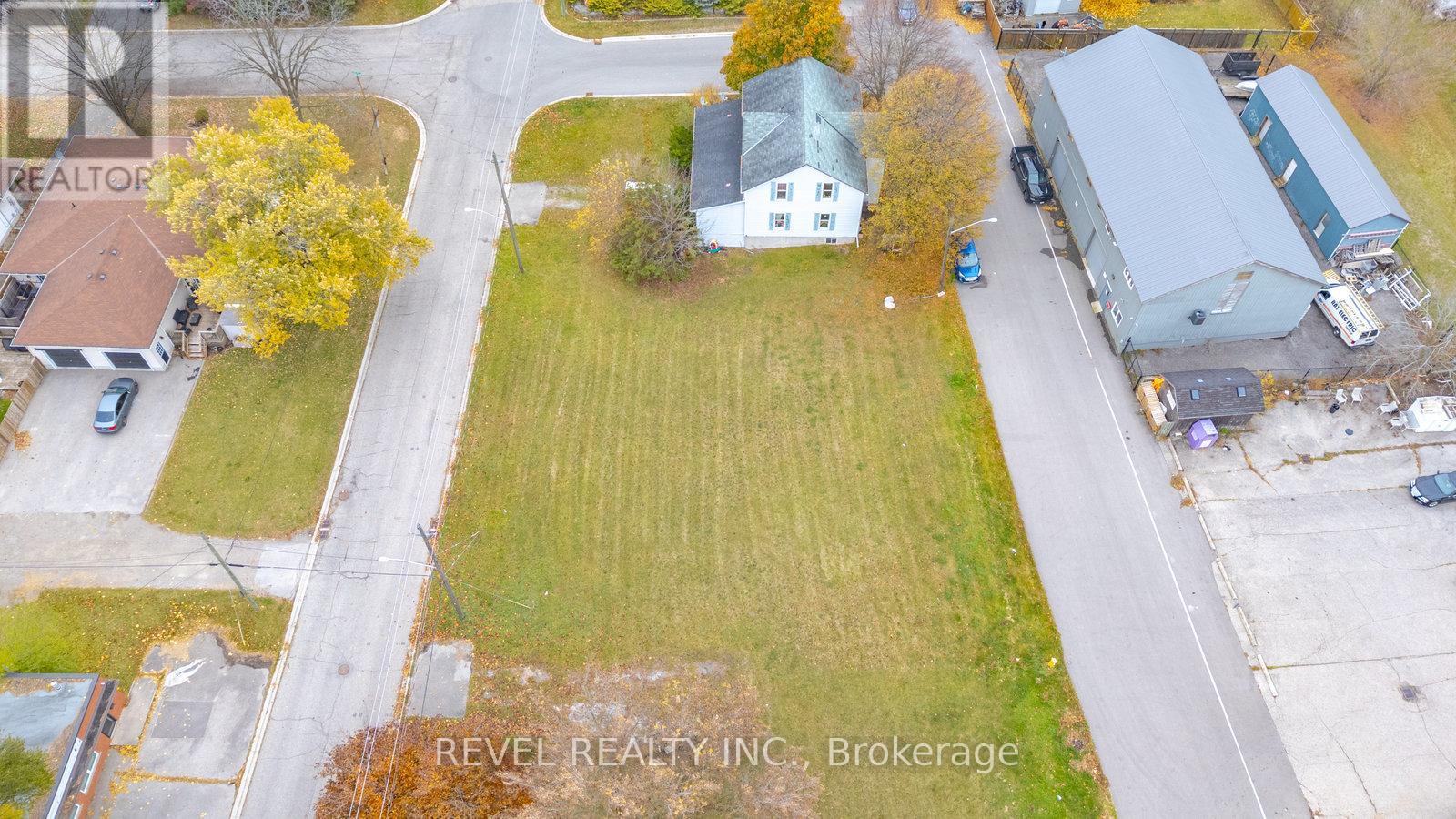 8 Brydges Street, Brant, Ontario  N3L 1R4 - Photo 11 - X12507748