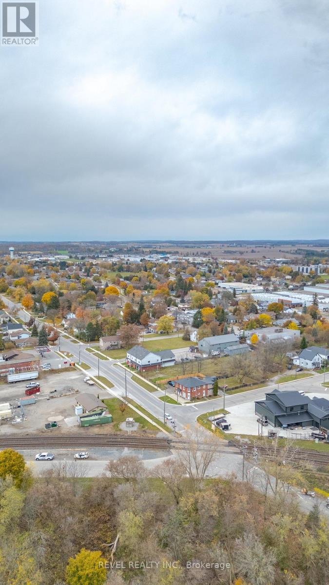 8 Brydges Street, Brant, Ontario  N3L 1R4 - Photo 21 - X12507748