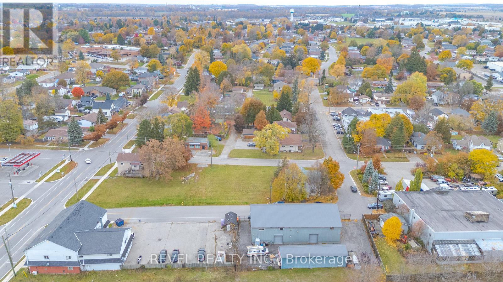 8 Brydges Street, Brant, Ontario  N3L 1R4 - Photo 3 - X12507748