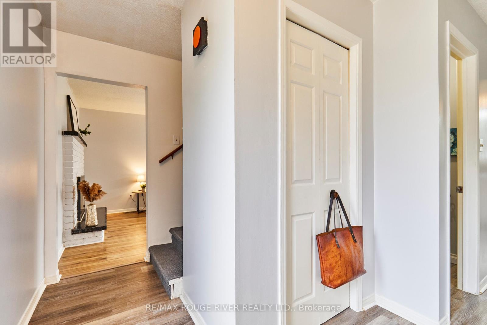 607 Carlisle Street, Cobourg, Ontario  K9A 4Y4 - Photo 7 - X12507778