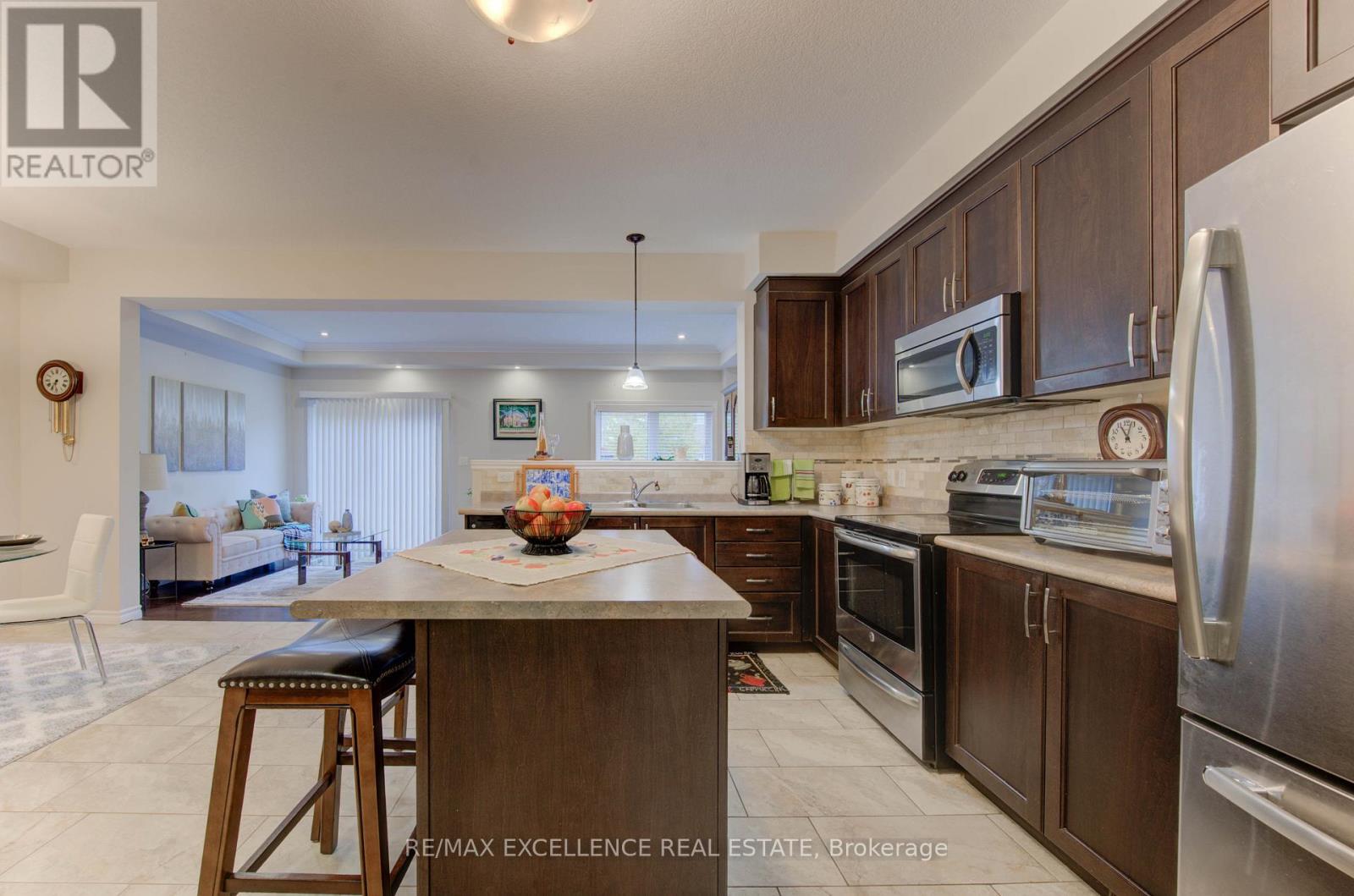 295 Steepleridge Street, Kitchener, Ontario  N2P 0B4 - Photo 13 - X12507780