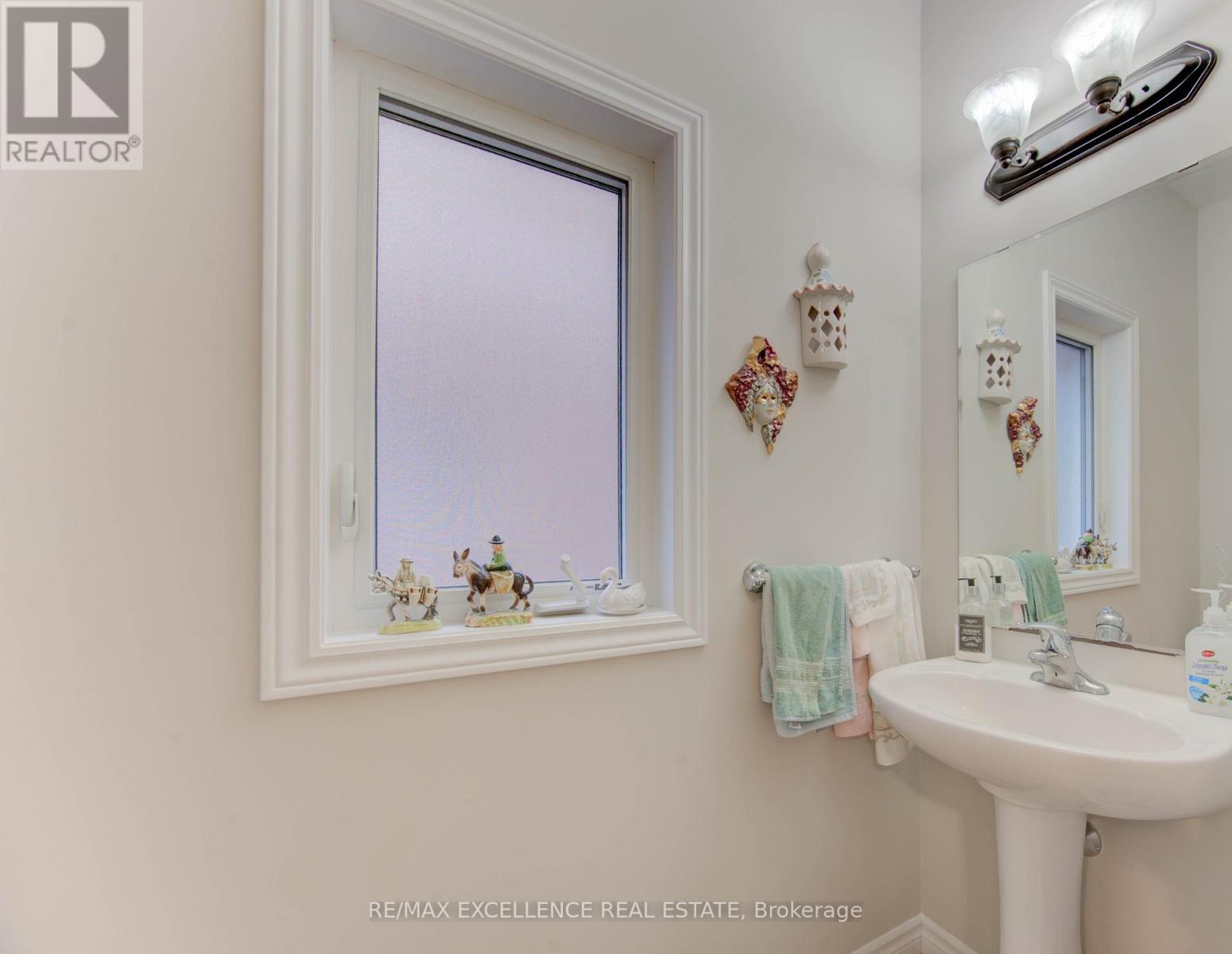 295 Steepleridge Street, Kitchener, Ontario  N2P 0B4 - Photo 21 - X12507780