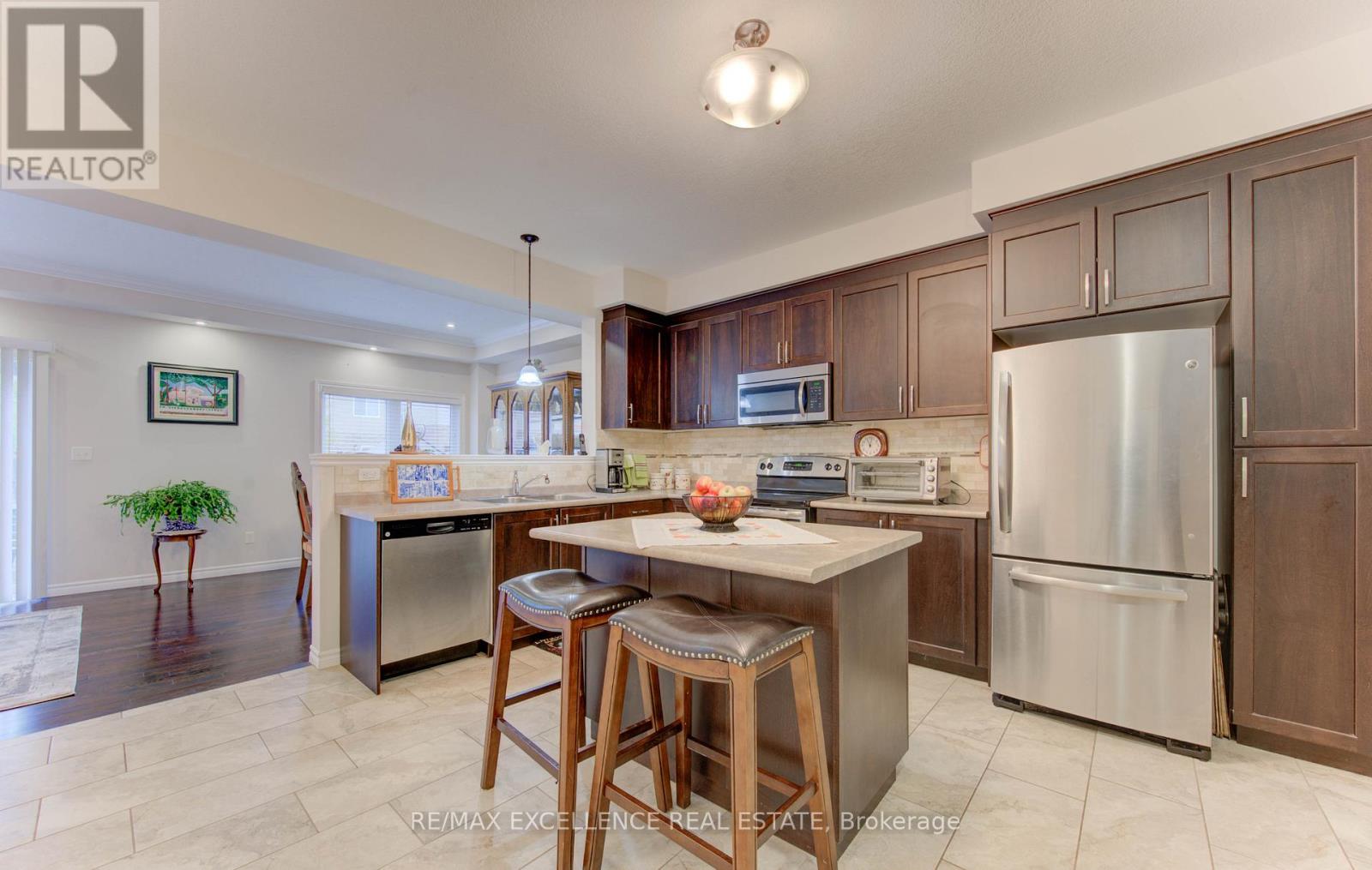 295 Steepleridge Street, Kitchener, Ontario  N2P 0B4 - Photo 8 - X12507780