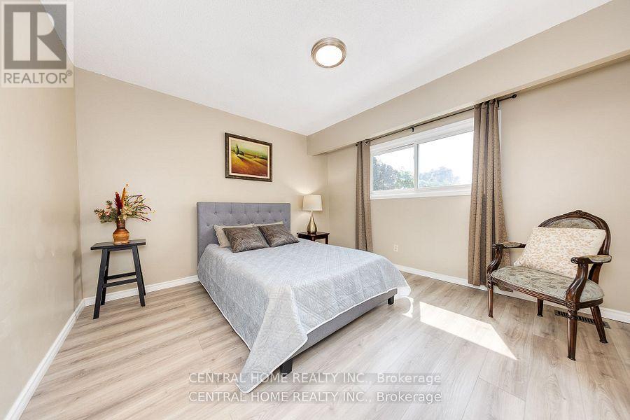 92 Pinemeadow Crescent, Waterloo, Ontario  N2T 1A7 - Photo 10 - X12507862