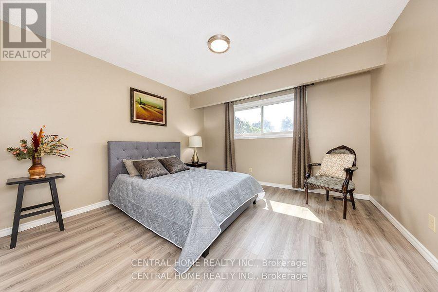 92 Pinemeadow Crescent, Waterloo, Ontario  N2T 1A7 - Photo 11 - X12507862